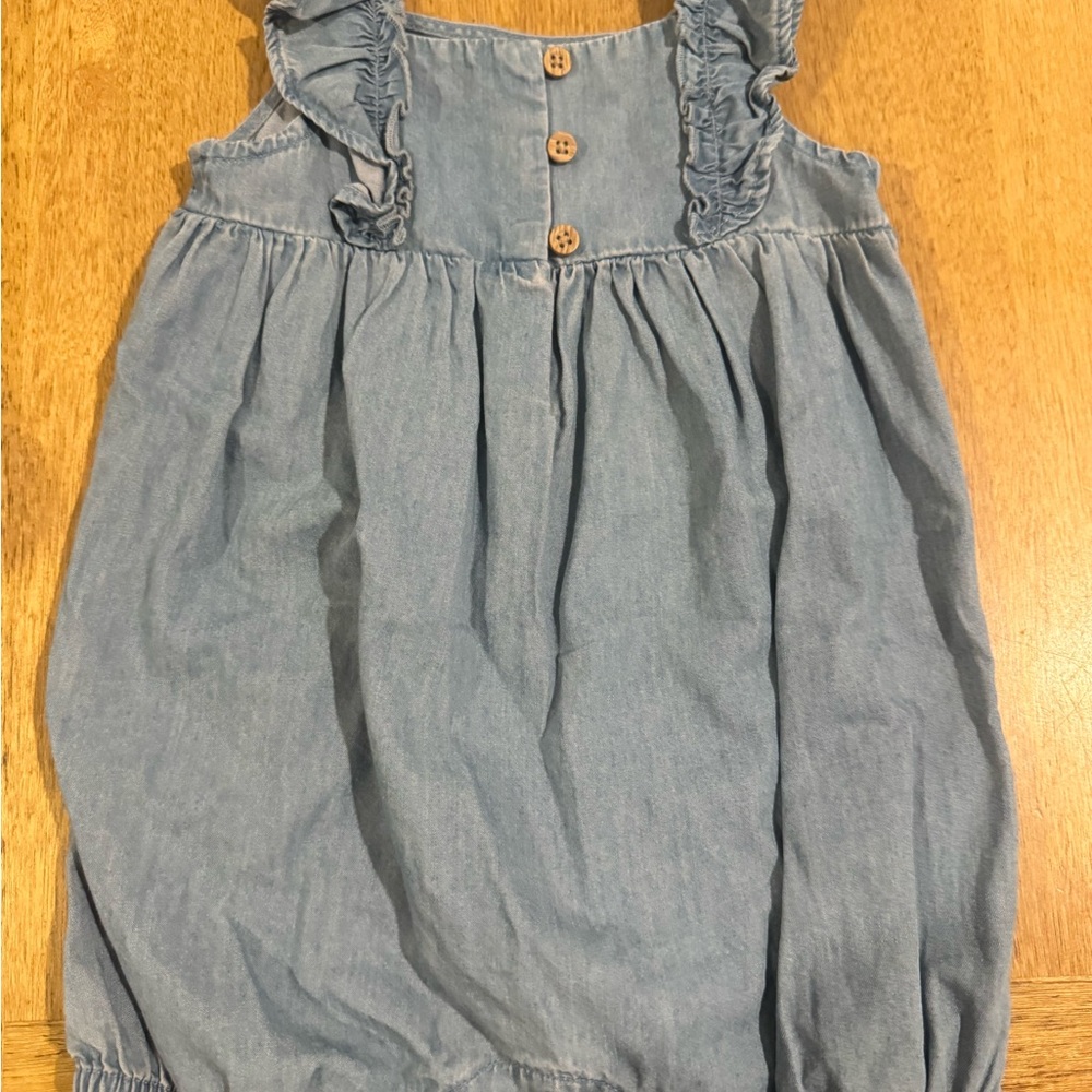 Bundle of baby girl clothes (12 months) - Picture 2 of 5